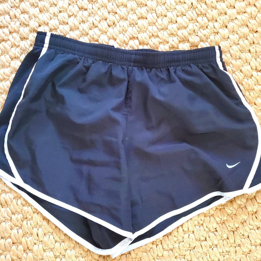 Nike running short